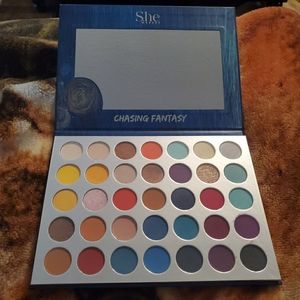 ❤SOLD❤ Chasing Fantasy 35 Color Eyeshadow Pallet